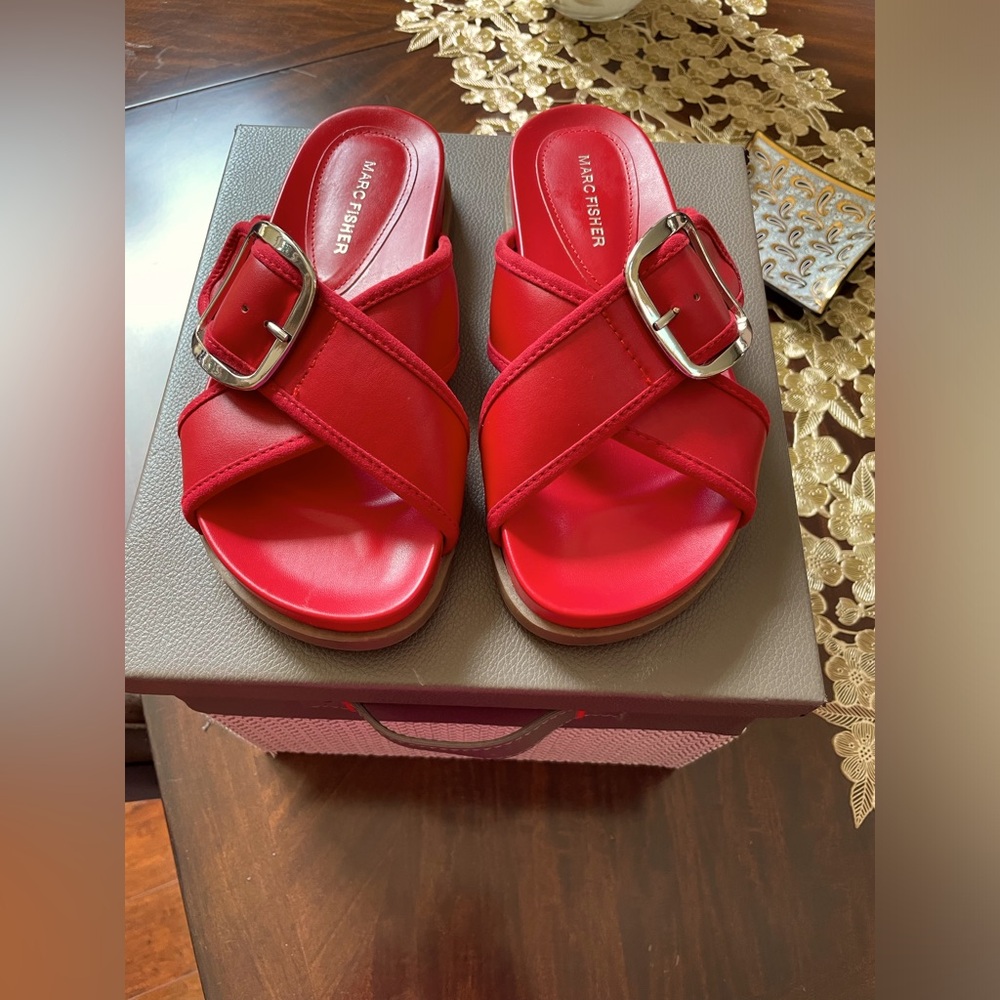 Marc Fisher Womens Hazaia Sandal NWOT